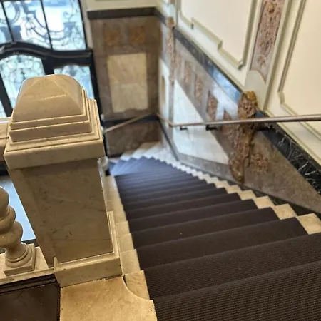 Seifert Am Kurfuerstendamm 3*