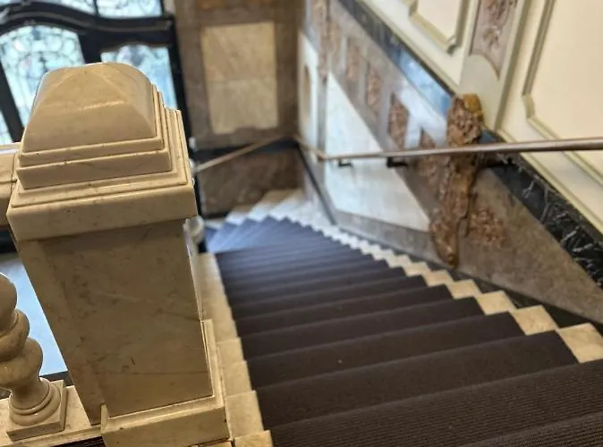 Seifert Am Kurfuerstendamm 3*